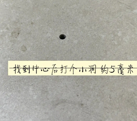 华亭瓷砖空鼓维修公司专业解答在瓷砖铺贴过程中，如果砂料搅拌不均匀，将会带来以下问题